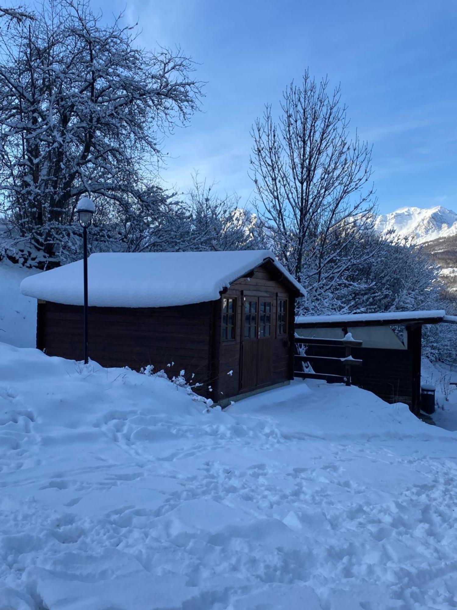 Green Mountain Lodge Oulx Exteriör bild